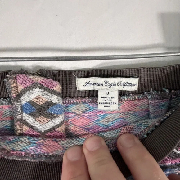 American Eagle Skirt Women's 8 Grey Pink Aztec Pattern Zip Elastic Waist - Picture 5 of 8